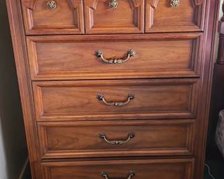 Thomasville French Country Chest of Drawers