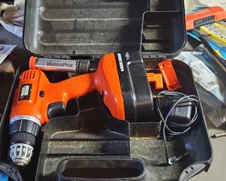 Black  Decker V Drill