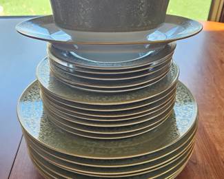 Sango Versailles Gravy Boat and Saucers Set third image