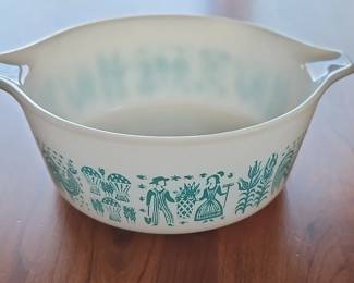 Pyrex Butterprint Casserole in diameter dishes, set of third image