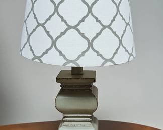 Distressed Quatrefoil Table Lamp
