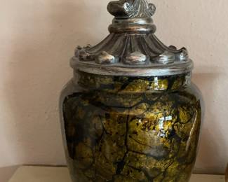Black and Gold Marbled Urn with Fleurdelis Lid
