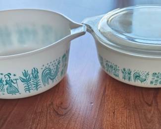 Pyrex Butterprint Casserole in diameter dishes, set of