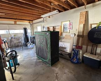 Indoor grow tent