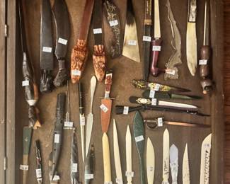 COLLECTION OF INTERNATIONAL LETTER OPENERS, KNIVES AND DAGGERS