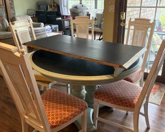 block top white table with leaf and 5 chairs