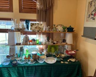 Collectibles, decor, glassware