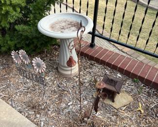 bird bath, yard art