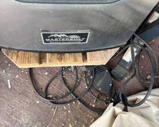 Masterbuilt electric smoker