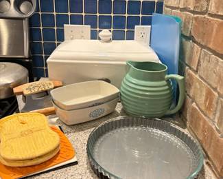 bread box, pitcher, quiche pan, kitchen