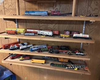 Assorted vintage train cars