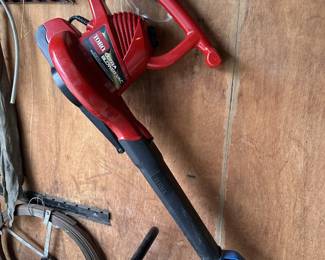 leaf blower