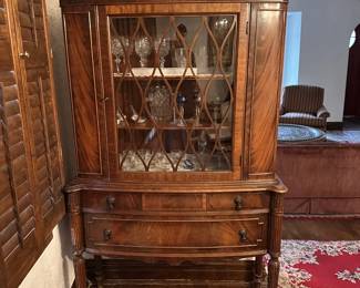 American Colonial Revival China Cabinet