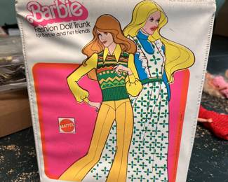 Vintage Barbie Fashion Trunk