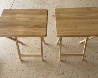 Folding tables