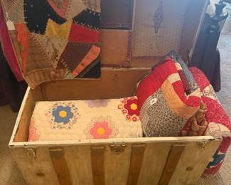 Steamer Trunk & Quilts 