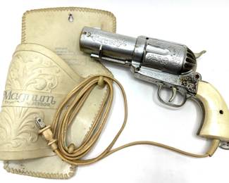 Vintage 1981 Magnum By Jerdon Revolver Gun Shaped Hair Dryer In Rubber Holster Lot #: 66