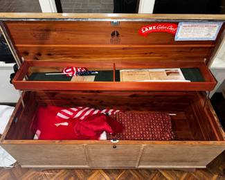 Vintage Lane Cedar chest