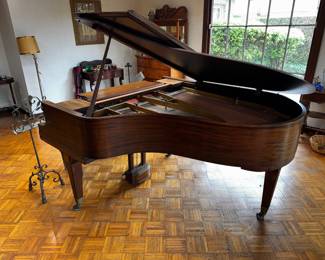 Gorgeous antique C. Kurtzman & Co baby grand piano.