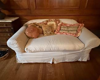 Shabby Chic Rolled Arm Sofa with Slipcover