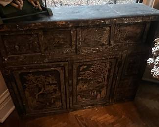 Antique Korean Mother-of-Pearl Inlaid Cabinet (Najeon Chilgi)
