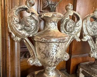 Neoclassical Giltwood Urn Pedestal