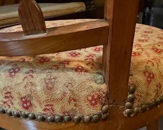 Victorian Walnut Spindle Back Side Chair