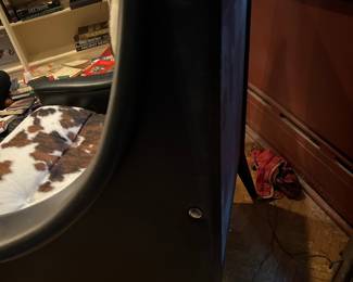 Mid-Century Modern Armchair with Cowhide Upholstery by Poltrona Frau (Dezza Model)