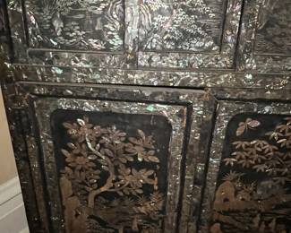 Antique Korean Mother-of-Pearl Inlaid Cabinet (Najeon Chilgi)