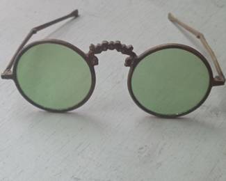 Victorian Era Spectacles with Decorative Bridge