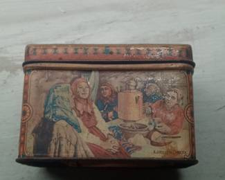 Vintage "Mints" Tin with Russian Scenes