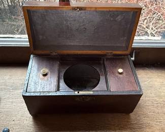 Antique Georgian Mahogany Tea Caddy with Lion's Head Pull