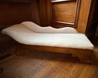 Antique Eastlake Victorian Walnut Fainting Couch