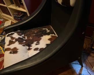 Mid-Century Modern Armchair with Cowhide Upholstery by Poltrona Frau (Dezza Model)