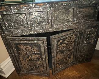 Antique Korean Mother-of-Pearl Inlaid Cabinet (Najeon Chilgi)