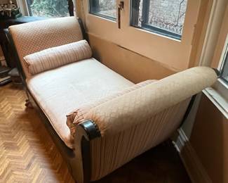 Empire Style Mahogany Daybed with Claw Feet and Lyre Emblem