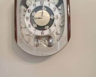 Plays beautiful songs