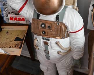 $350OBO 4 foot astronaut statue 