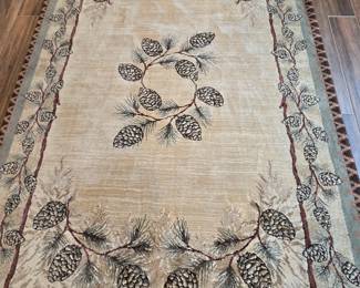 5 x 7 pine cone area rug perfect condition 