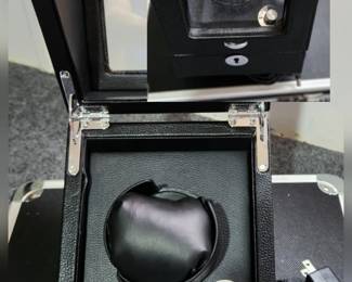 Nice lighted watch winder box