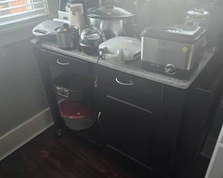 Kitchen cart breville juicer