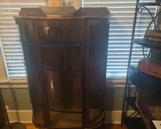 China closet antique