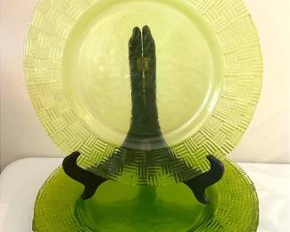 Glass Chargers With Basketweave