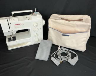  03 Bernina 1000 Special Sewing Machine 