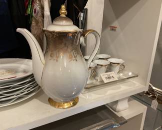 GNA porcelain teacup (set of 6) $50 + tax & Eberthal teapot 