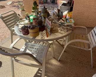 Cream Colored Round Patio Table Chairs