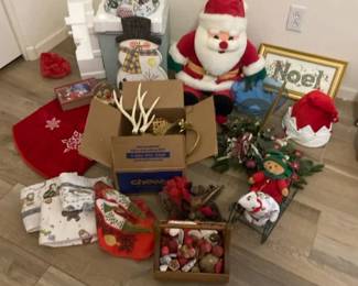 Ho, Ho, Holiday Decor