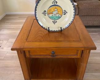 Nice Lane End Table And Plate From Italy