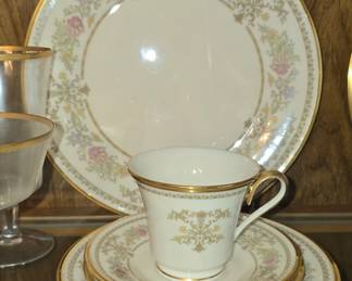 Lenox Castle Garden Set of 12 China Set 