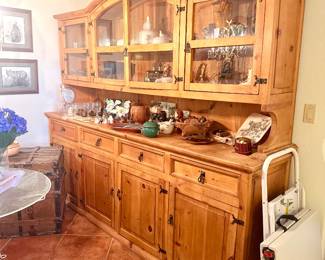 Mexican pine hutch 